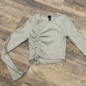 grey fitted crop long sleeve